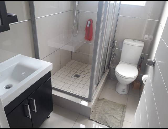 3 BEDROOM FLAT RENTED IN MORNINGSIDE